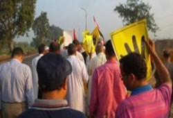 الشرقية: مسيرة و سلاسل بشرية لاحرار فاقوس فى نهاية اسبوع ‫"‏عودوا لثورتكم"