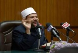 أوقاف الانقلاب تعاقب أئمة خالفوا "الخطبة الموحدة" وتستبعد خطباء المكافأة