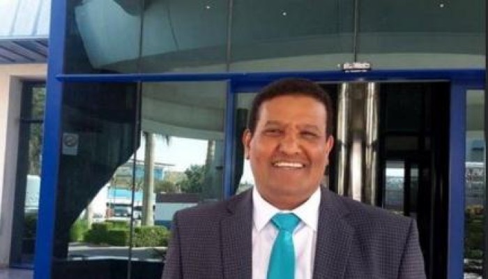 تعليق " سليم عزوز " على دعوة زعيم عصابة الانقلاب آخر ملوك مصر لحضور حفل قناة الفنكوش