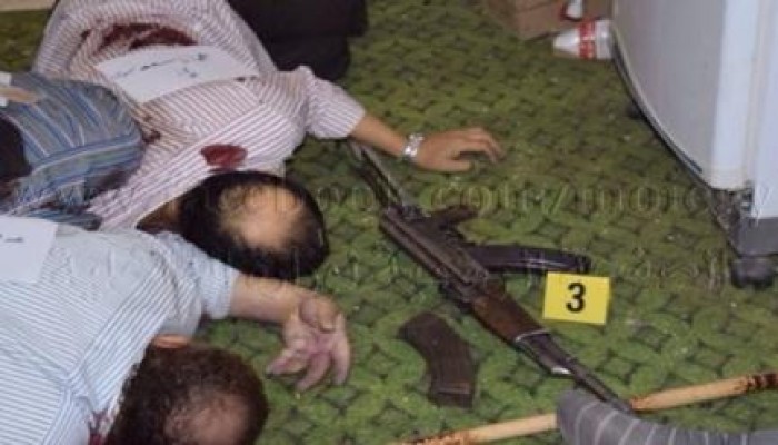 "هيومن رايتس" تشكك برواية القاهرة حول استشهاد 9 من قادة الإخوان