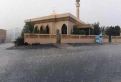 أمطار بالسعودية والإمارات.. وحر في دول عربية
