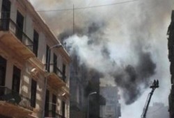 شؤم الانقلاب: حريق هائل بأحد عقارات شارع التوفيقية بوسط القاهرة