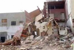 عشرات الأسر في الشارع بعد انهيار 3 منازل في إمبابة