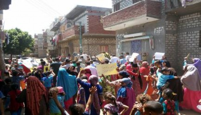 مسيرات حاشدة بالمنيا في مليونية "رابعة.. الأرض لا تشرب الدم"