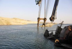 تصادم بتفريعة "الفنكوش" بين سفينة والكراكة بركات