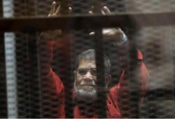 جنايات القاهرة الانقلابية تسمح بإجراء كشف طبي للرئيس مرسي