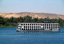 مصر بتصرخ: إلغاء الفنادق العائمة بالأقصر يهدد حياة مئات الأسر