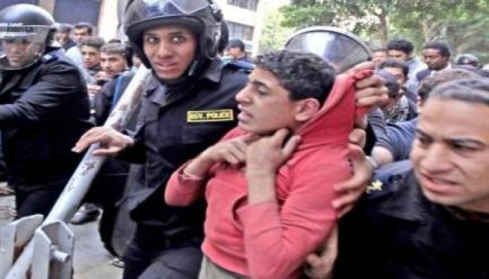 "ميدل ايست آي" تنشر شهادات مروعة عن تعذيب الأطفال في مصر