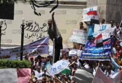 احتجاجات الضرائب والجمارك تدشن لمرحلة غضب عمالي ضد السيسي الفاشل