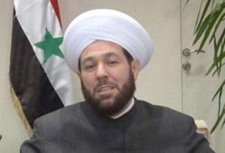 شبان جزائريون يلقنون "مفتي الأسد" علقة ساخنة