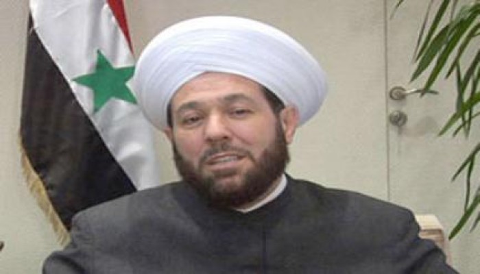 شبان جزائريون يلقنون "مفتي الأسد" علقة ساخنة