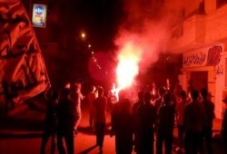 البحيرة: ثوار دمنهور يشعلون الألعاب النارية رفضاً للأحكام العسكرية