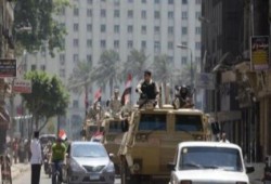 رعب الانقلاب: الأمن يحوّل الميادين ثكناتٍ عسكرية تحسباً لذكرى "رابعة"