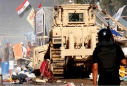 بالصور: هكذا ارتكبت قوات السيسي مذبحة رابعة قبل عامين