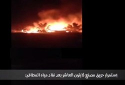 فيديو.. النيران تأكل مصنع الكرتون "بالعاشر من رمضان" بعد فشل الحماية المدنية