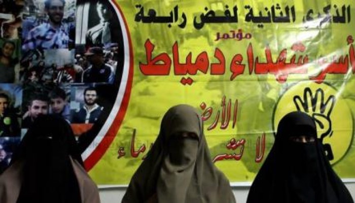 أسر شهداء دمياط: مستمرون في ثورتنا حتى القصاص