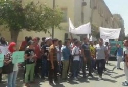 أمن الانقلاب يعتدي على وقفة لطلاب الثانوية العامة أمام وزارة التربية والتعليم