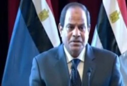 رغم وعود الرخاء بعد افتتاح ترعته الجديدة .. السيسي لشباب الخريجين : "اشتغلوا سواقين"