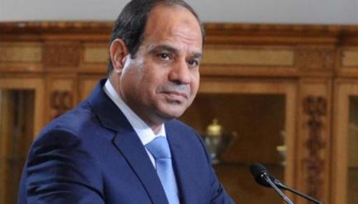ديفيد هيرست يسخر من "فتاوى آية الله السيسي"