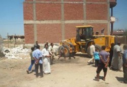 هدم منازل أهالي بالشرقية بزعم إقامتها على أراضي ملك الجيش