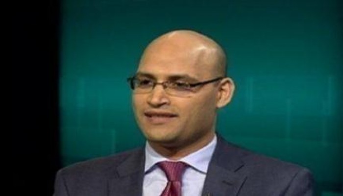 العناني: الانقلاب يأكل أبناءه المخلصين