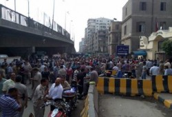 البلطجة هي الحل:  محلب يستجيب لطلبات أمناء الشرطة .. وللموظفين المدنيين "اشتغل غصب عنك"