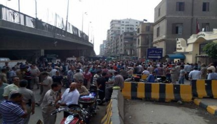 البلطجة هي الحل:  محلب يستجيب لطلبات أمناء الشرطة .. وللموظفين المدنيين "اشتغل غصب عنك"