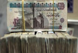 وكالة اقتصادية : الجنيه المصري فقد 22% من قيمته خلال حكم السيسي