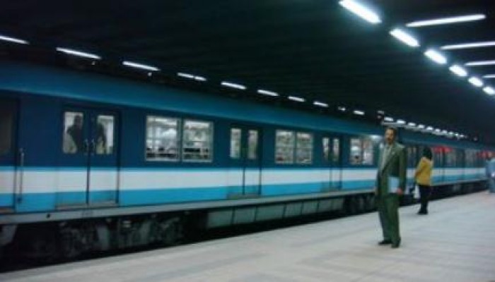 توقف الخط الأول لمترو الأنفاق ربع ساعة نتيجة اعتداء فرد شرطة على سائق