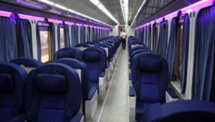 ركاب القطارت يرفضون الـ"vip" لارتفاع سعر تذكرته