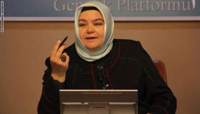آيشان غورجان .. أول وزيرة محجبة في تاريخ تركيا