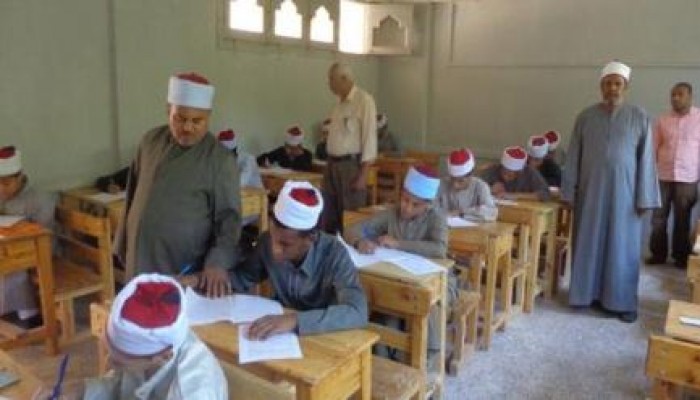 تداول امتحان الكيماء للثانوية الأزهرية بعد نصف ساعة من بدء اللجنة