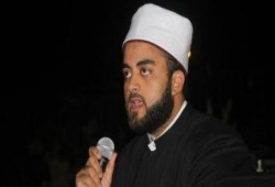 أنس السلطان بعد إخلاء سبيله: اللهم أكرم أبي وأمي واجزهما خير الجزاء