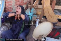 مسنة تشكن عشش شارع السودان:السيسي بهدلنا ورمانا في الشارع "حسبنا الله ونعم الوكيل" (فيديو)