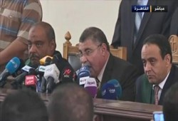 قضاء الانقلاب يحكم بالمشدد 15 عاماً بحق 5 في هزلية تفجير قطار دمنهور