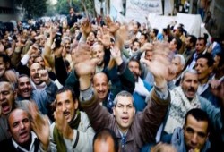 الاحتجاجات العمالية في السويس .. نار لا تنطفئ