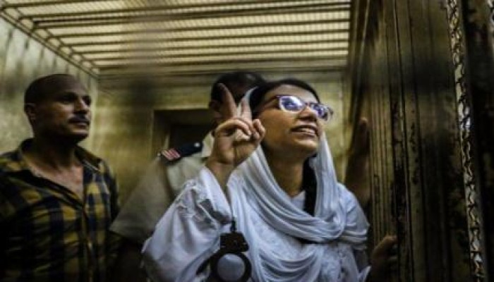 شقيقة ماهينور المصرى:"القومي لحقوق الإنسان" تجاهل حقوق السجينات ونفذ أوامر وتعليمات الامن