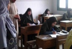 ضابط (فاجر) يجرد فتيات معهد المنصورة الأزهري من ملابسهن ويفتش صدورهن