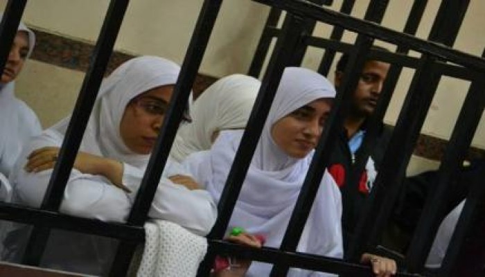 بالفيديو.. "هاتوا بناتنا من الزنازين" هتافات نساء ضد الانقلاب اليوم بالجيزة
