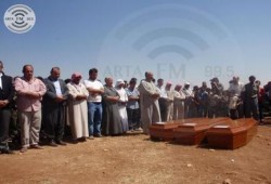 تشييع الطفل السوري الغريق مع والدته وشقيقه إلى مثواهم الأخير في كوباني