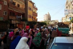 ١٠مسيرات وسلاسل بشرية بمراكز وقرى المنوفية في مستهل جمعة الثورة تلبي مطالب الجماهير
