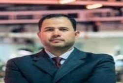 بيومي : السيسي وأمثاله هم سبب أزمة اللاجئين