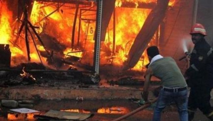 حريق هائل بمصنع للبلاستيك بالعامرية غرب الإسكندرية  .