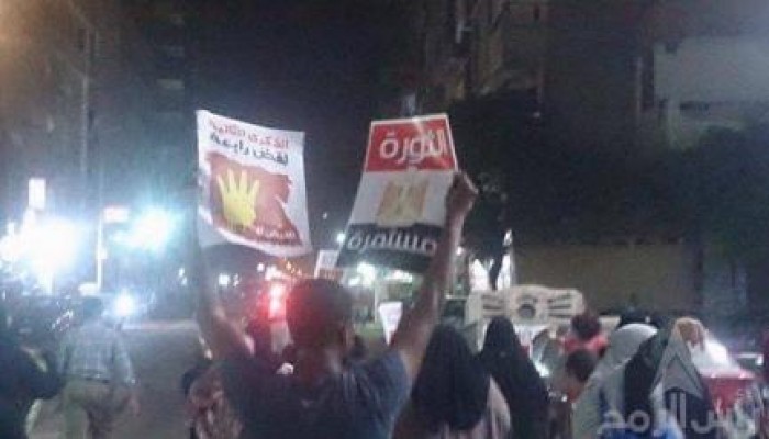 مسيرة ليلية لثوار عين شمس منددة بفشل العسكر