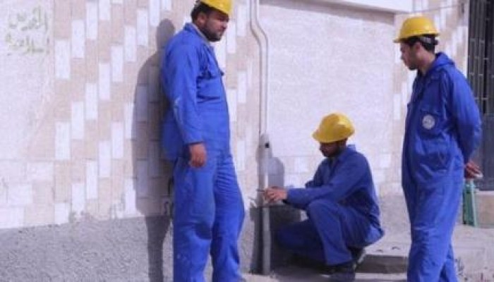 حالات اختناق وهروب الأهالي بعد إنفجار ماسورة غاز بمنطقة فيصل بالجيزة