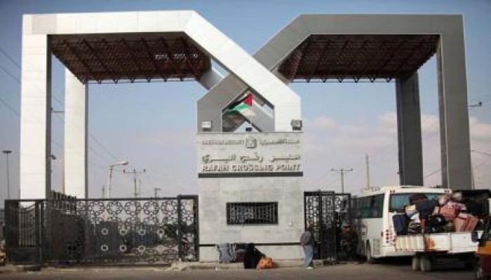أول فوج من حجاج غزة يغادر إلى السعودية عبر معبر رفح