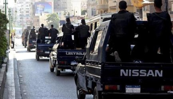 مداهمة 7 منازل ببداري أسيوط واعتقال شخص
