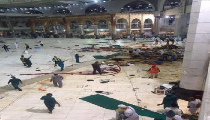 بالصور: 52 قتيلا جراء سقوط رافعة بالحرم المكي
