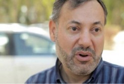 "أحمد منصور" عن استقالة حكومة محلب : حينما تنتهى صلاحيتها تلقى فى مزبلة التاريخ