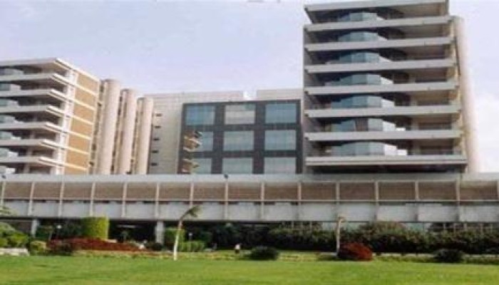 فشل الانقلاب .. سقوط سقف معهد ناصر على مرضى الرعاية المركزة